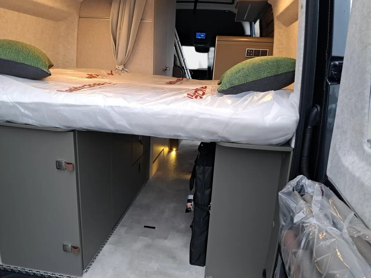Hymer Grand Canyon S CrossOver 600 Schlafdach, Solar