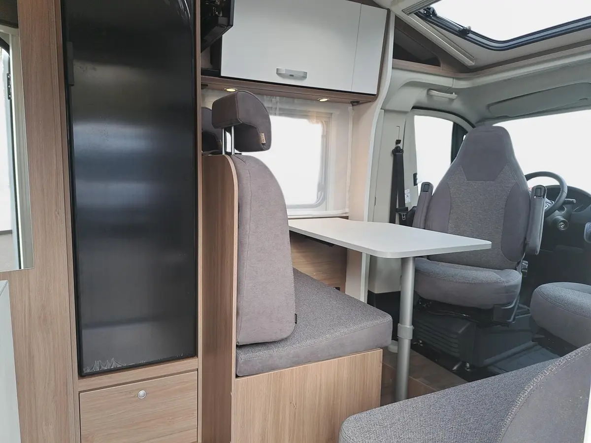 Carado V 347 Pro+ Automatik, Solar, TV-Paket