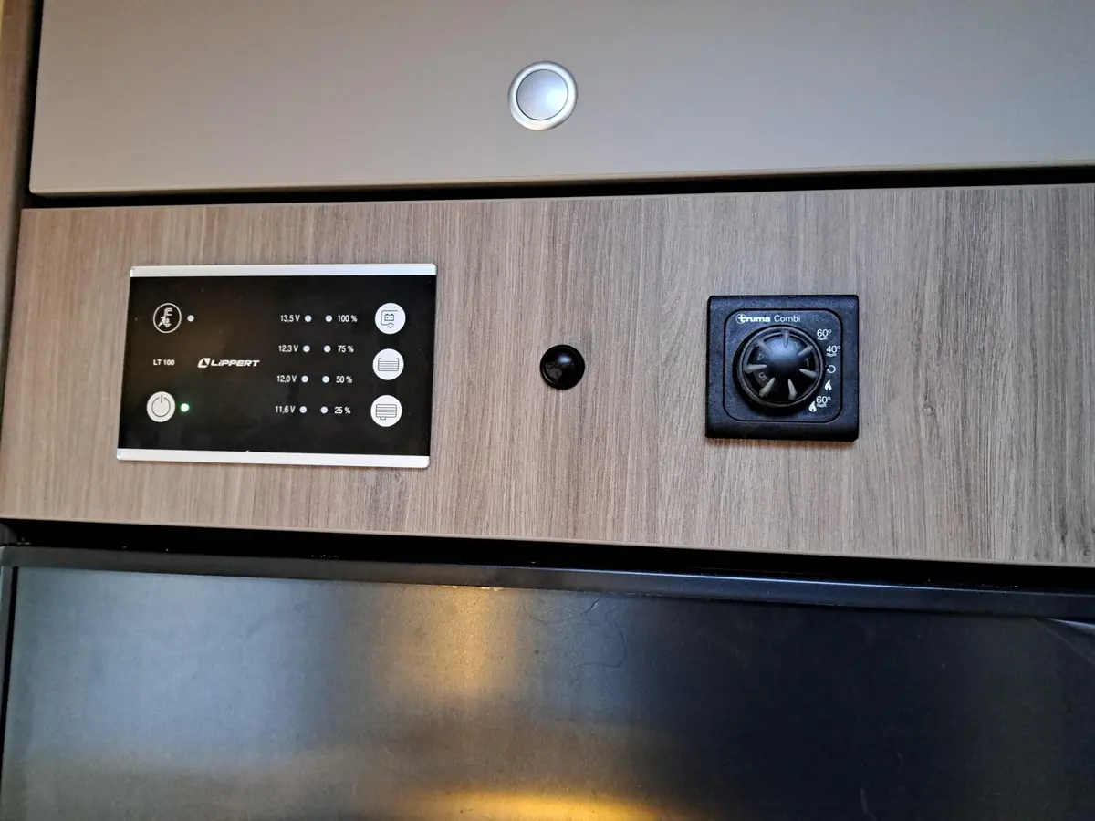 Carado T 447 Pro+ Hubbett, TV, Sat, Solar