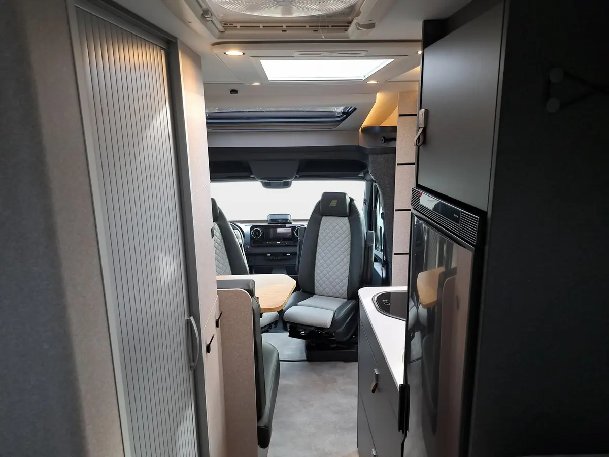Hymer ML-T CrossOver 570 AHK, GFK, TV, Winterpaket