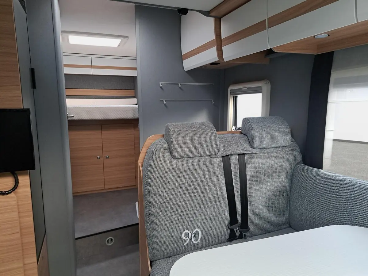 Dethleffs Just 90 T 7052 DBM Hubbett, AHK, Markise, TV, Sat