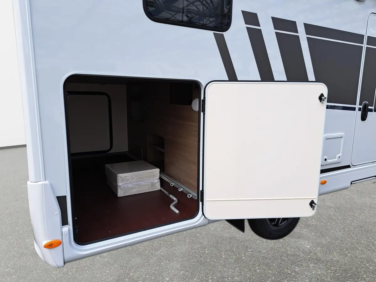 Carado T 328 Pro+ Automatik, Solar, TV, Sat