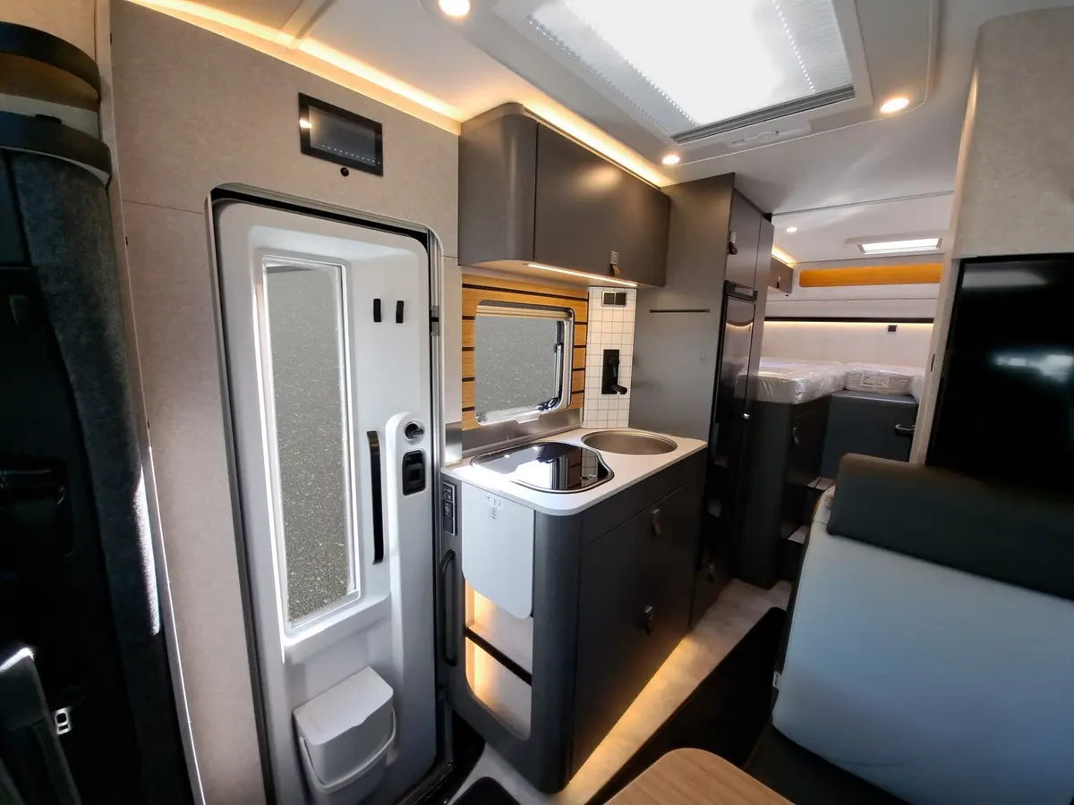 Hymer ML-T CrossTrail 580 TV, Leder, GFK, Winterpaket