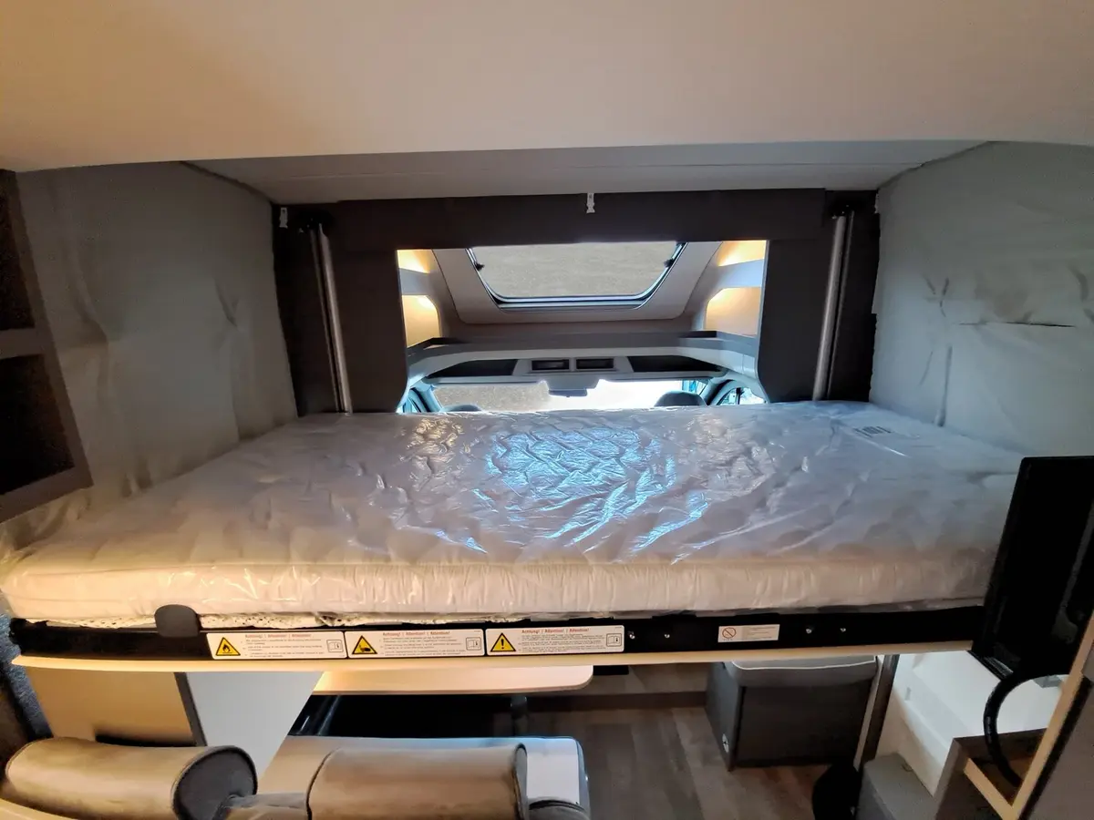 LMC Tourer Lift H 664 G TV, Sat, Solar, Markise