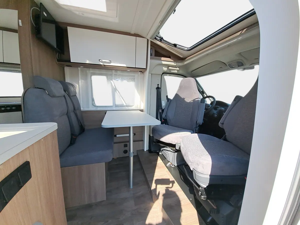 Carado V 337 Pro+, Solar, LTE, TV-Paket