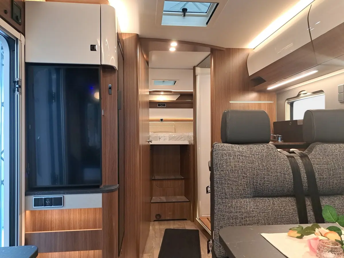 Hymer B-Klasse MC I 680 Bugausbau, Premium, AHK