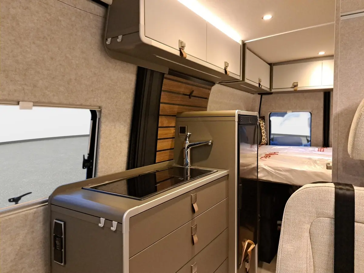 Hymer Grand Canyon S CrossOver 600 Schlafdach, Winterp.