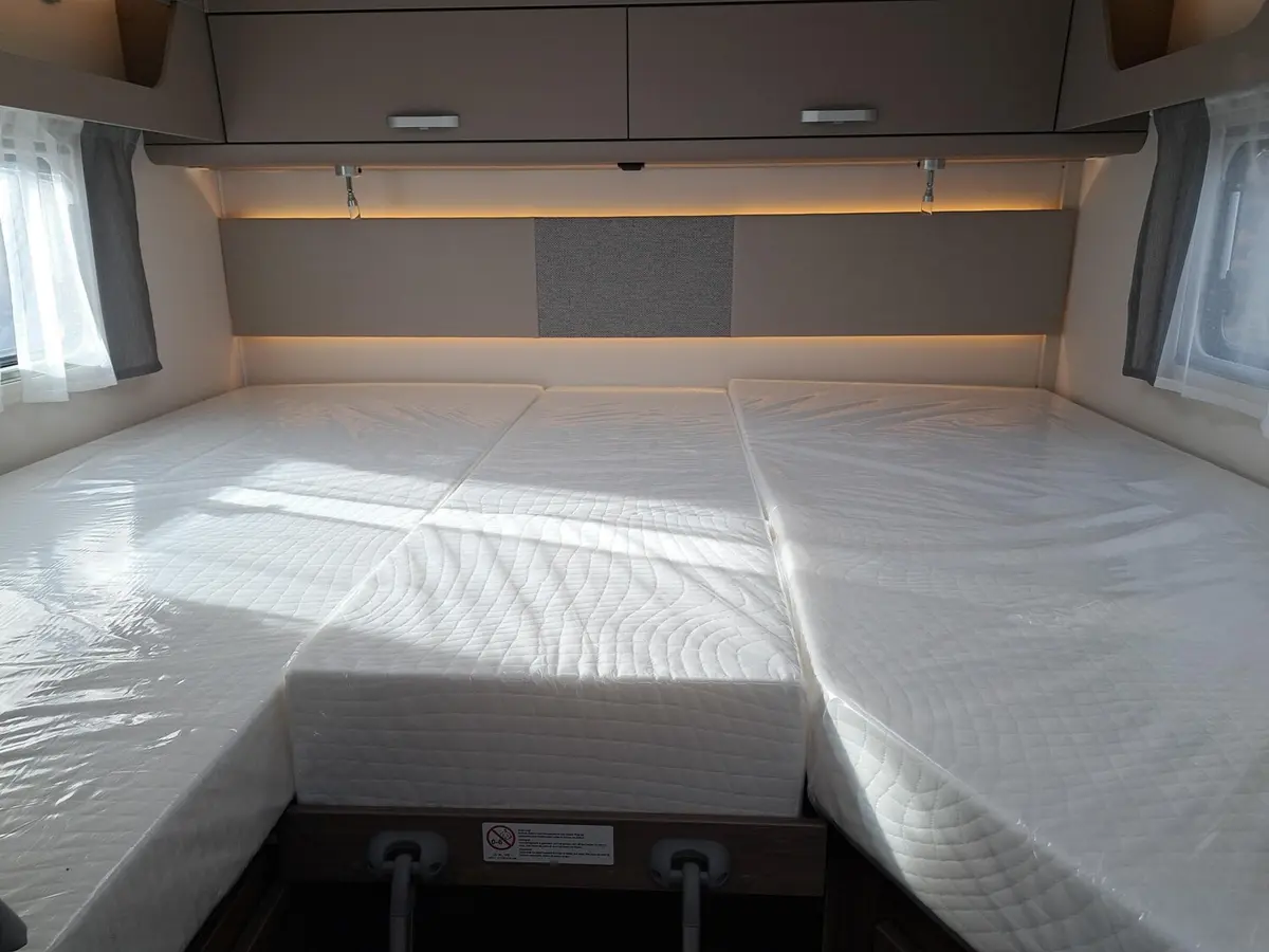 Carado T 448 Pro+ Automatik, Solar, 3. Bett