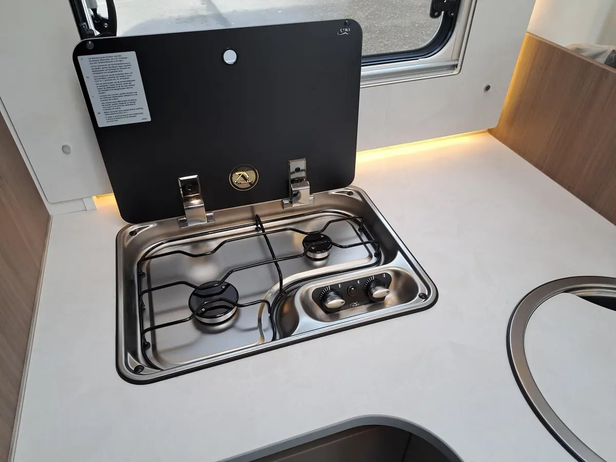 Carado T 448 Pro+ Automatik, Solar, 3. Bett