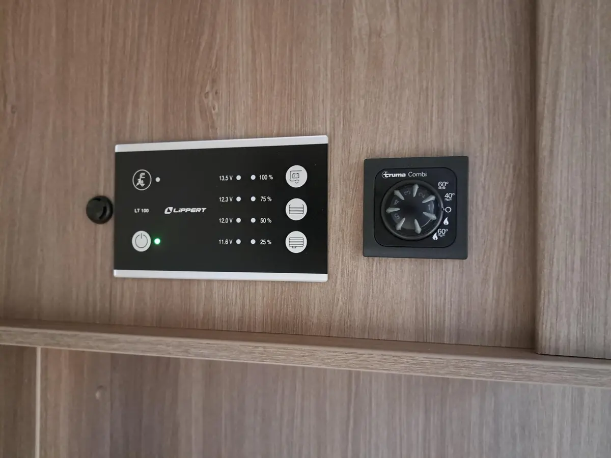 Carado T 328 Pro+ Automatik, Solar, LTE, TV