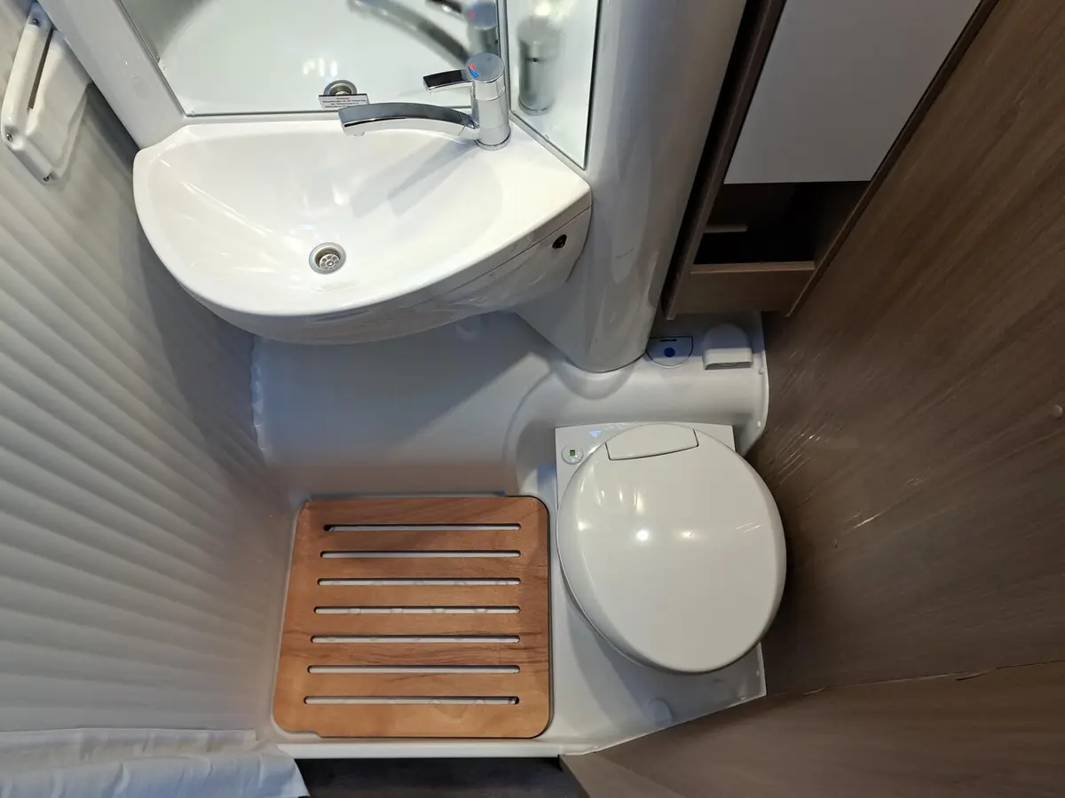 Carado V 347 Pro+ Solar, LTE, TV