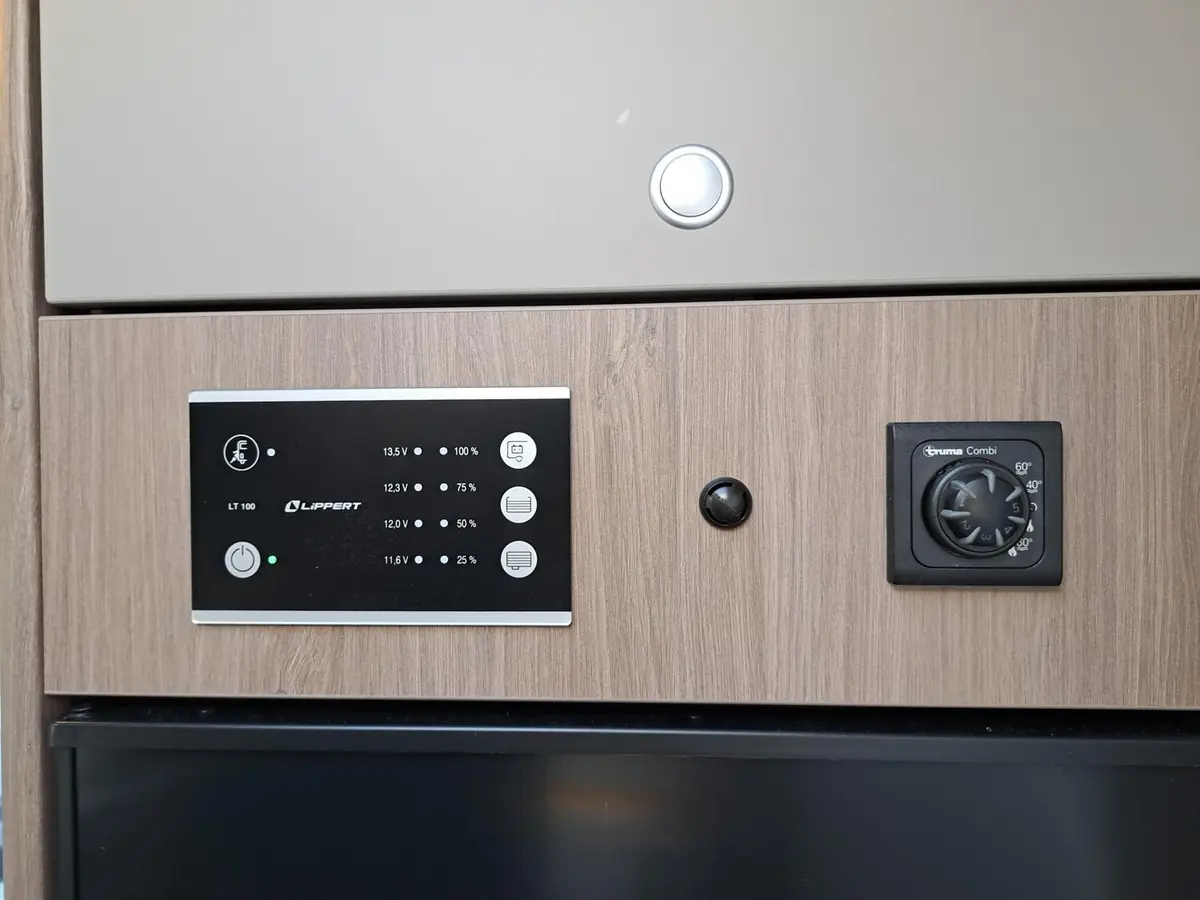 Carado T 457 Pro+, Automatik, LTE, TV, Solar, 3. Bett
