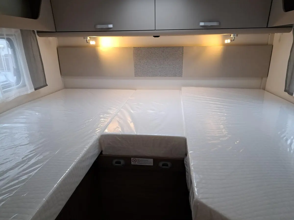 Carado T 328 Pro+ Automatik, Solar, LTE, TV