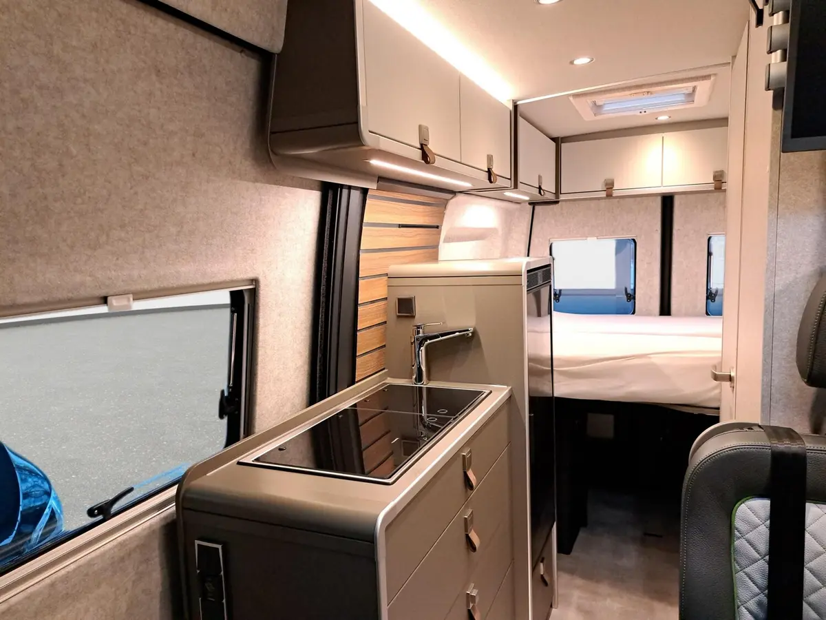 Hymer Grand Canyon S CrossOver 600 AHK, TV, Wechselrichter