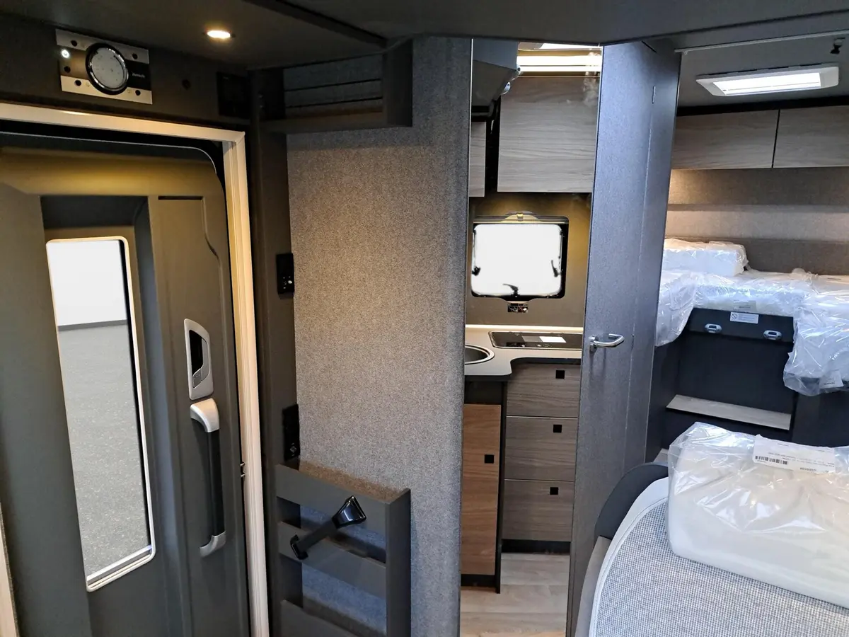 Dethleffs Trend Active T 6817 EB Hubbett, Chassispaket