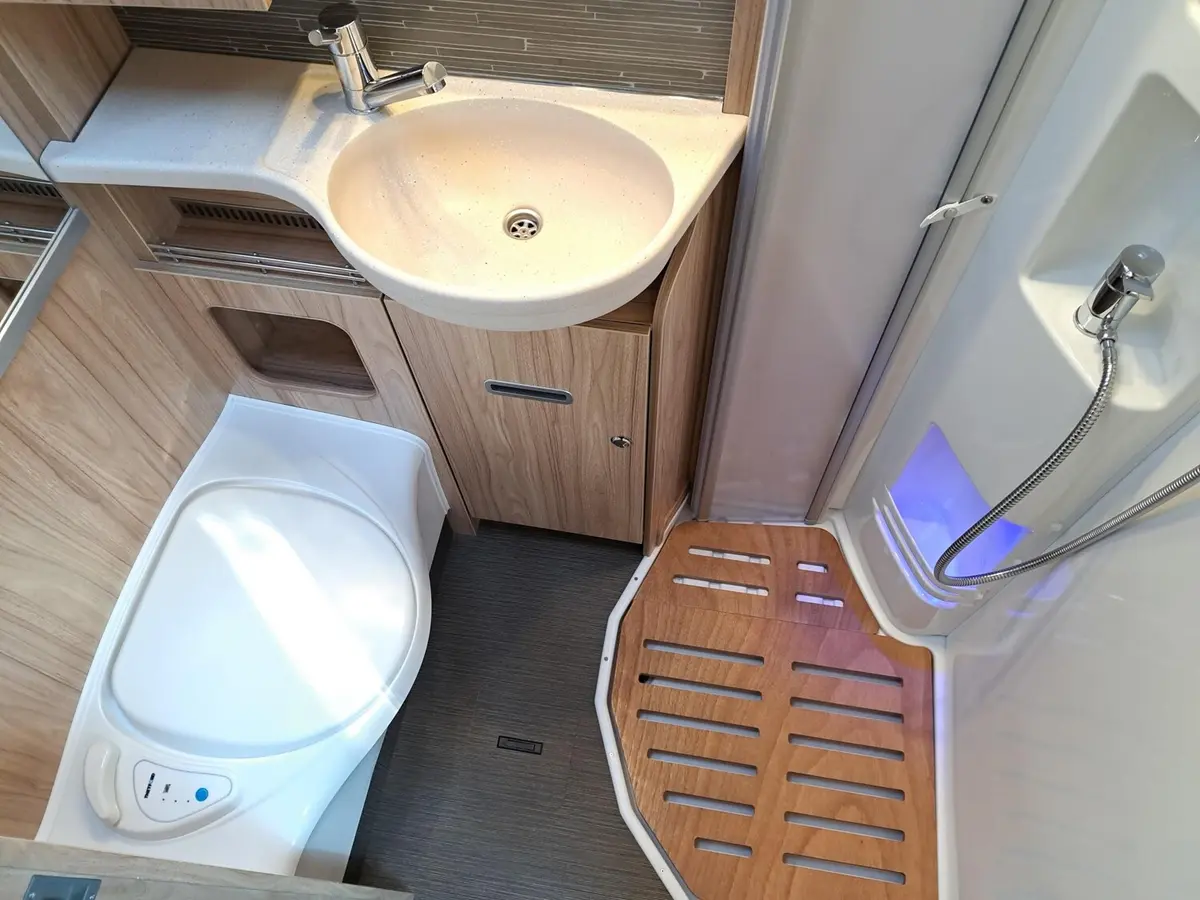 Hymer ML-T 580 TV, Sat, Fahrradträger, div. Pakete