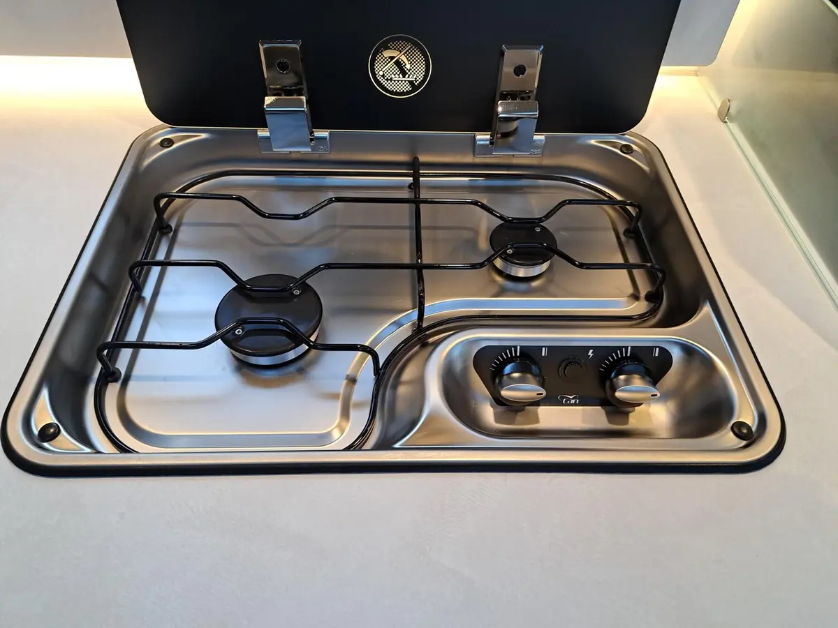 Carado T 457 Pro+ TV-Paket, Solar, LTE, 3. Bett