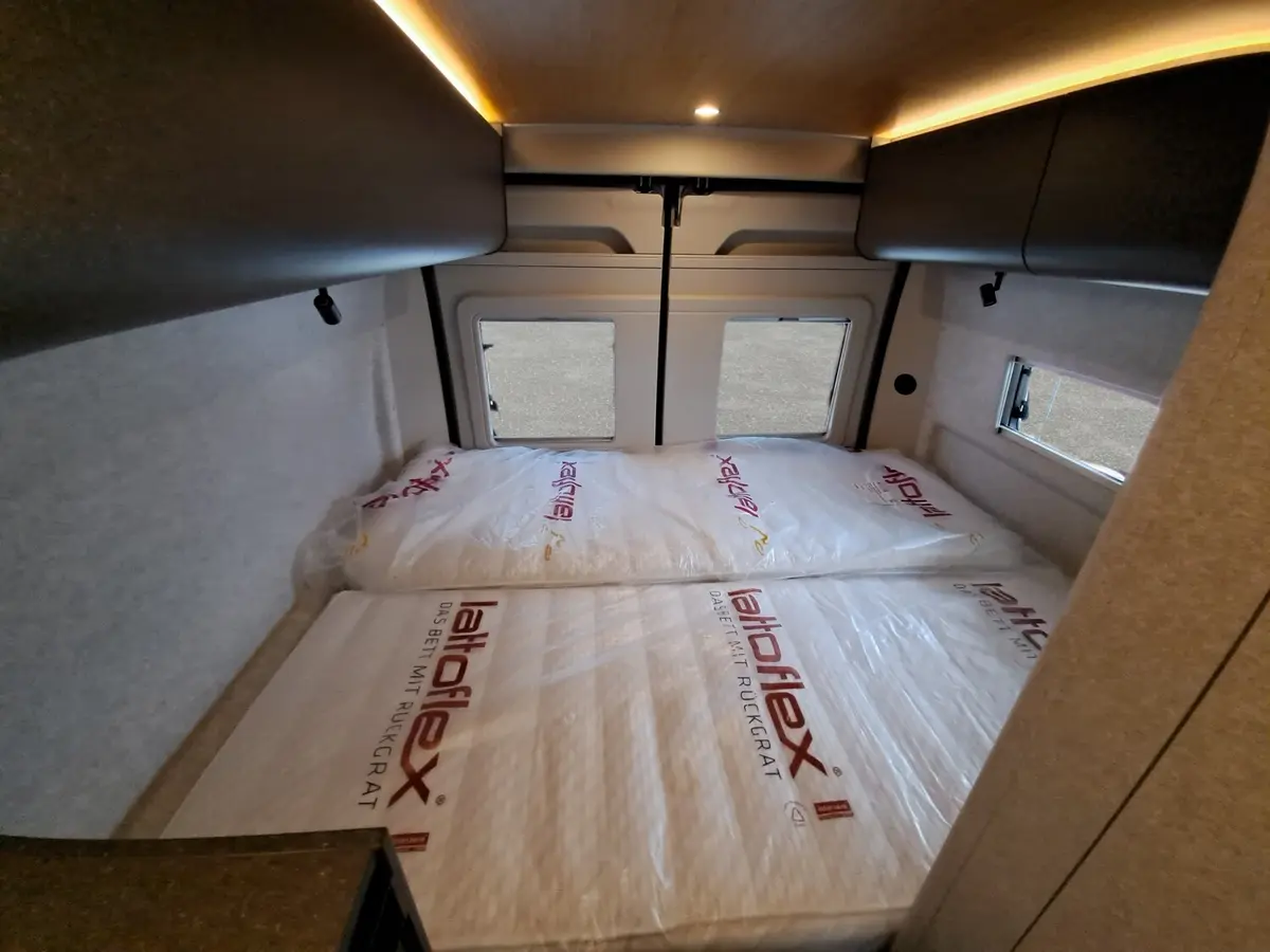 Hymer Redwood 600 Schlafdach, Fahrkomfortpaket, Autark