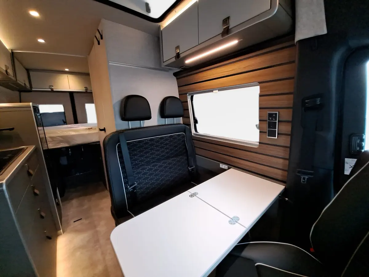 Hymer Grand Canyon S CrossOver 600 Aufstelldach, AHK