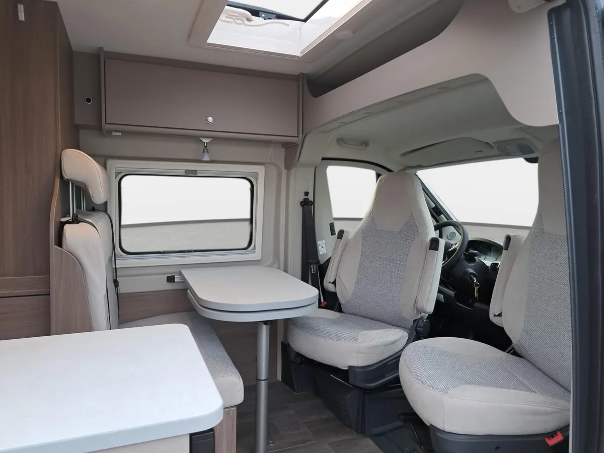 Carado pro CV 640 Automatik, Solar, Rahmenfenster