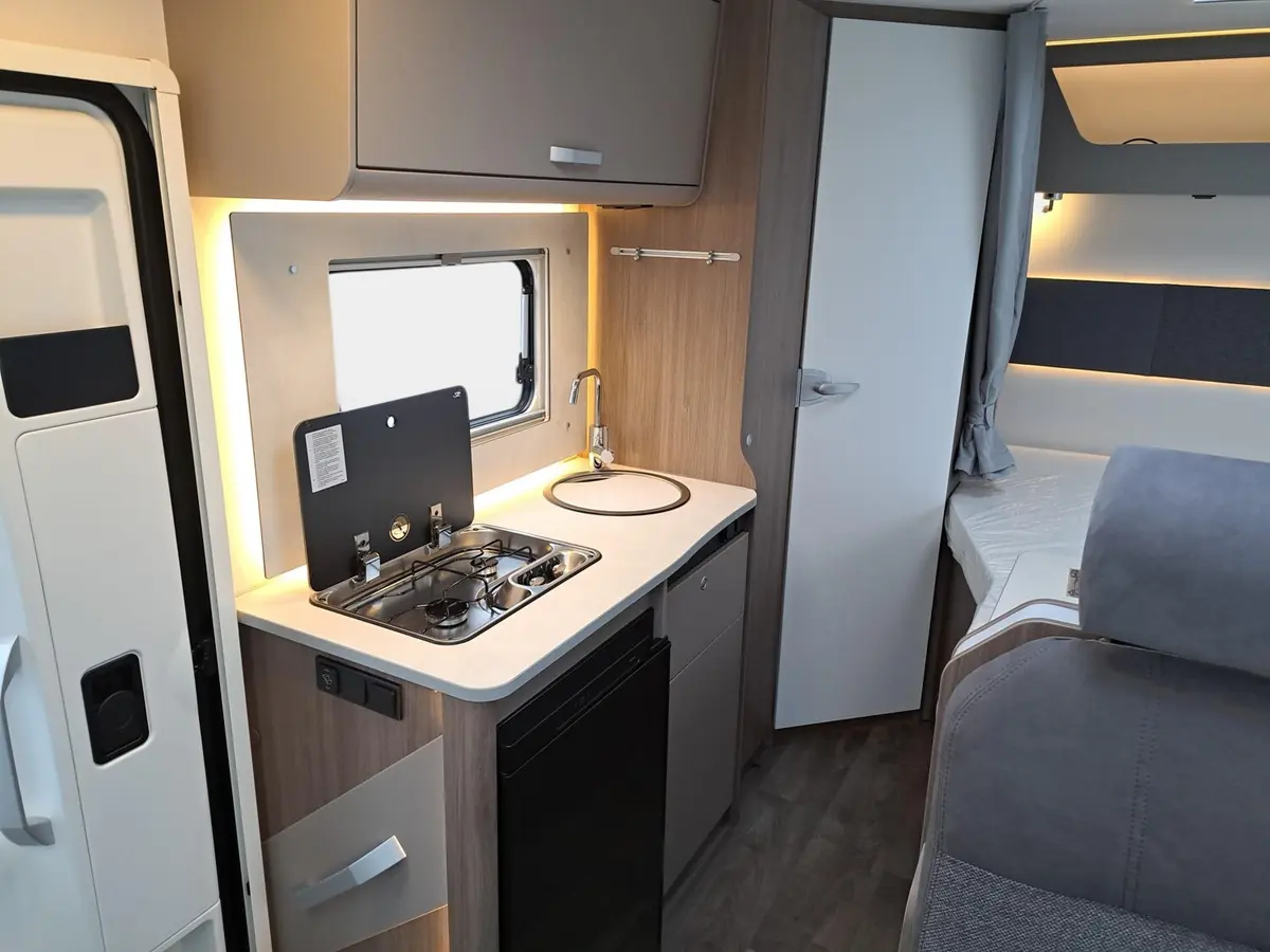 Carado T 135 Pro+ Automatik, Solar, LTE, TV