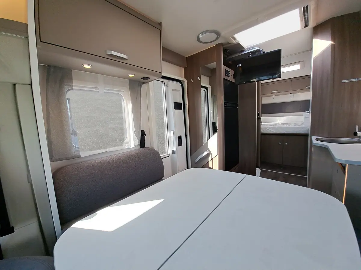 Carado T 459 Pro+ Automatik, Solar, TV, LTE, 3. Bett