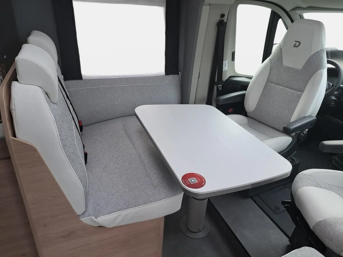 Dethleffs Just Camp Active T 6812 EB Automatik, Chassispaket