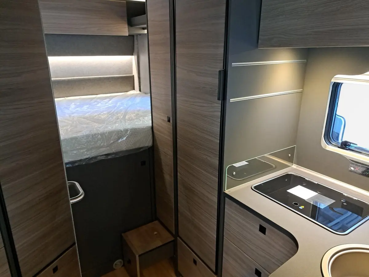 Dethleffs Trend T 6877 DB Hubbett, X-, GT-, Familypaket