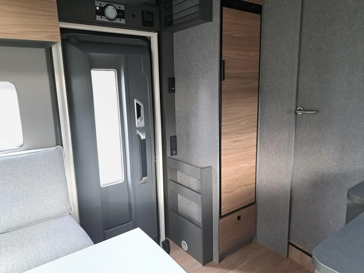 Dethleffs Trend T 7057 DBL Hubbett, div. Pakete