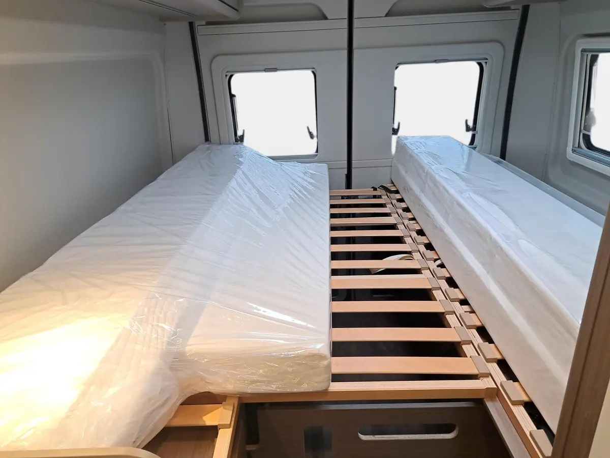 Carado pro CV 640 Automatik, Solar, Rahmenfenster