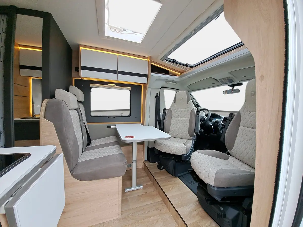 Dethleffs Globebus Camp Active T 4 Starlink, 165 Ah Lithium
