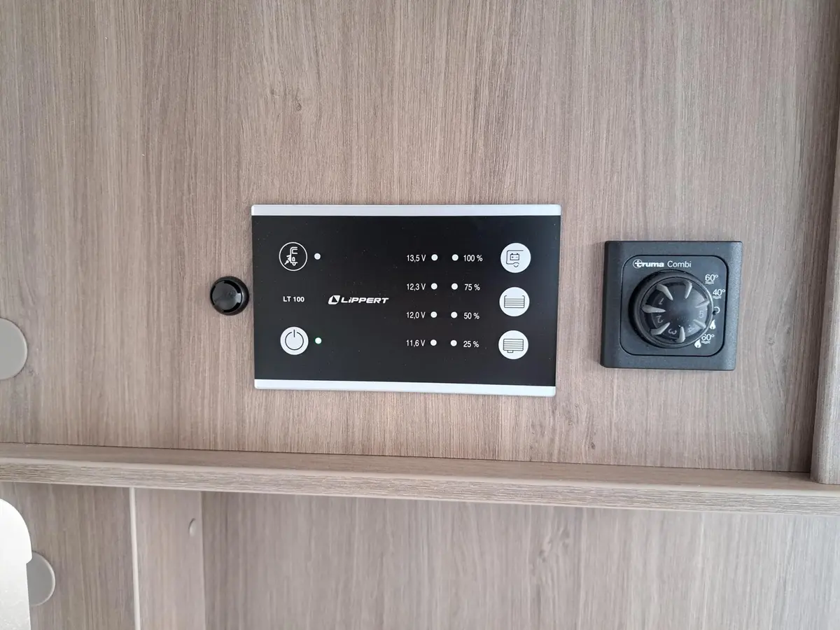 Carado T 328 Pro+, Automatik, LTE, TV, Solar, 3. Bett