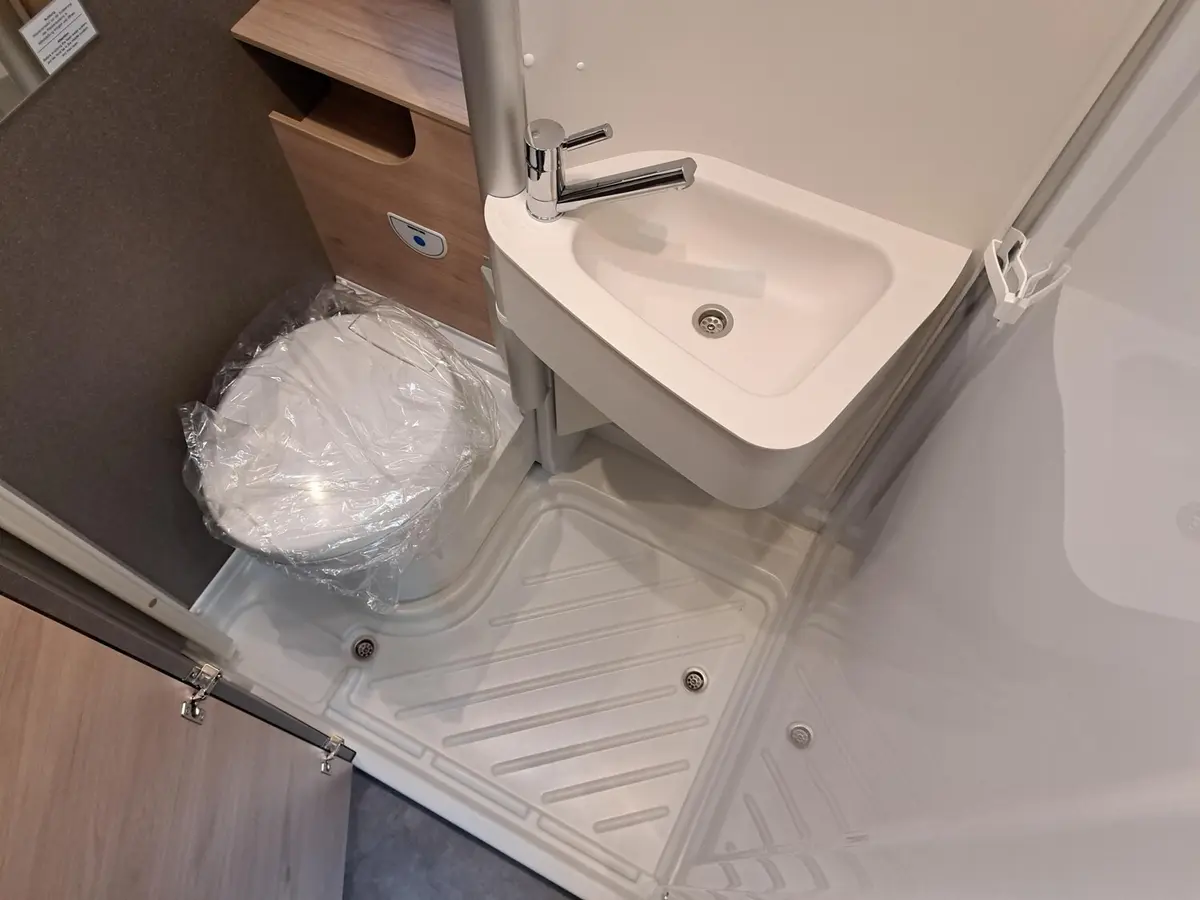 Dethleffs Globetrail Active 640 ES Fiat Automatik, Markise