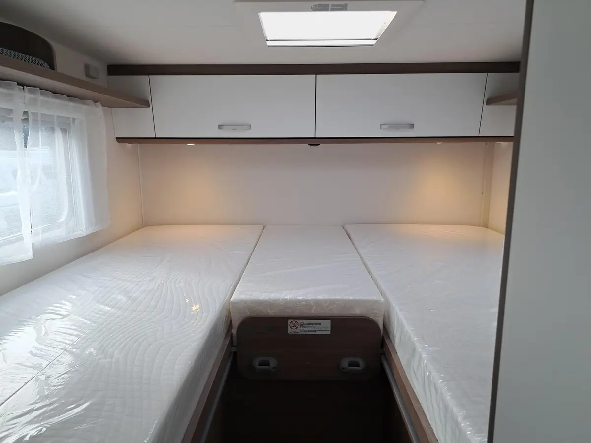 Carado V 347 Pro+ Automatik, Solar, TV-Paket