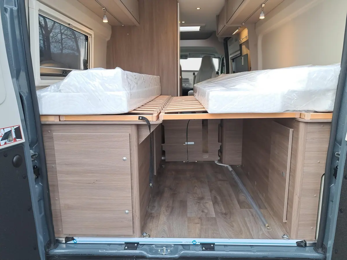 Carado pro CV 640 Automatik, Solar, Rahmenfenster