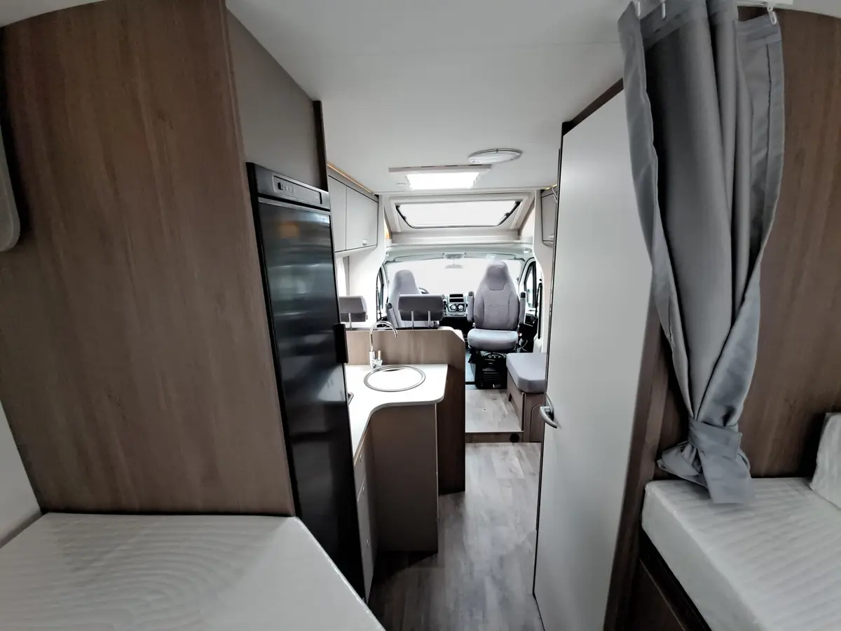 Carado T 328 Pro+ Automatik, Solar, LTE, TV
