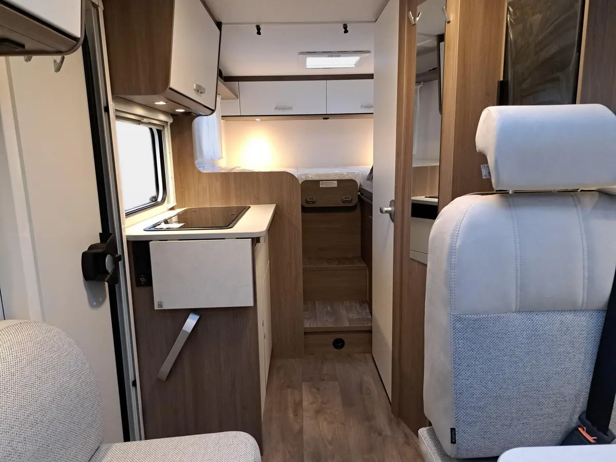 Carado V 347 Pro+ Automatik, Solar, LTE, TV