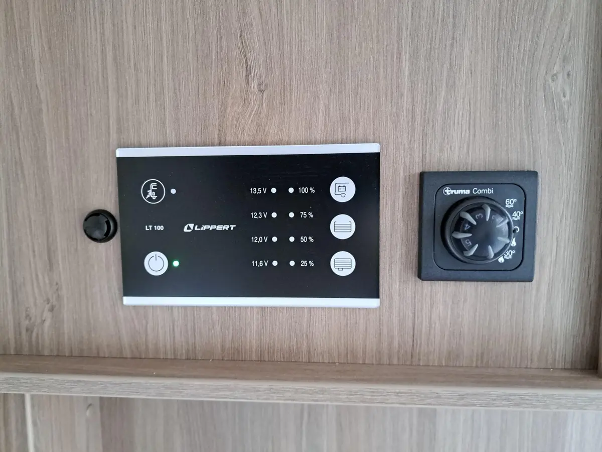 Carado T 328 Pro+ Automatik, Solar, LTE, TV