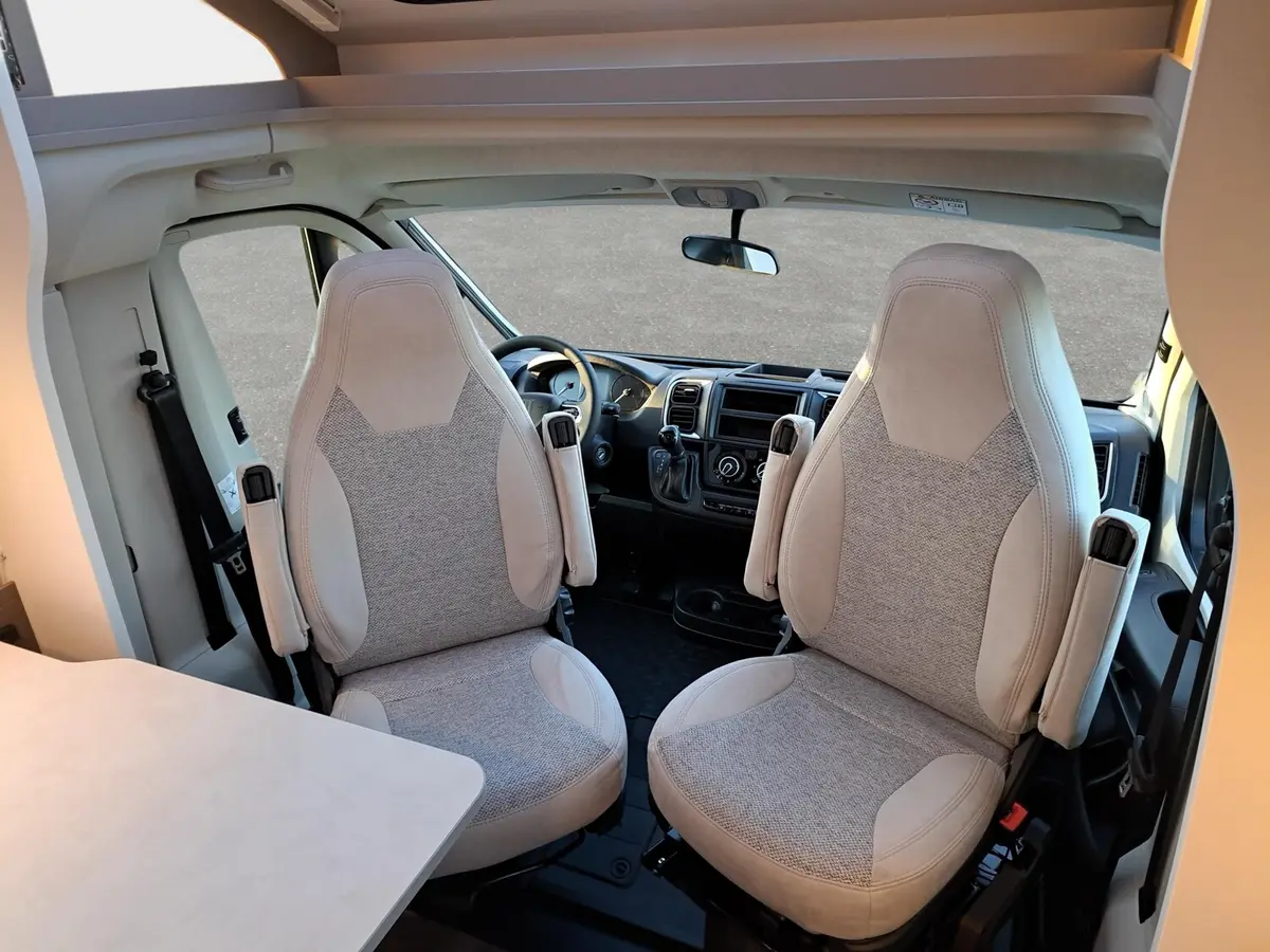 Carado T 328 Pro+ Automatik, Solar, LTE, TV