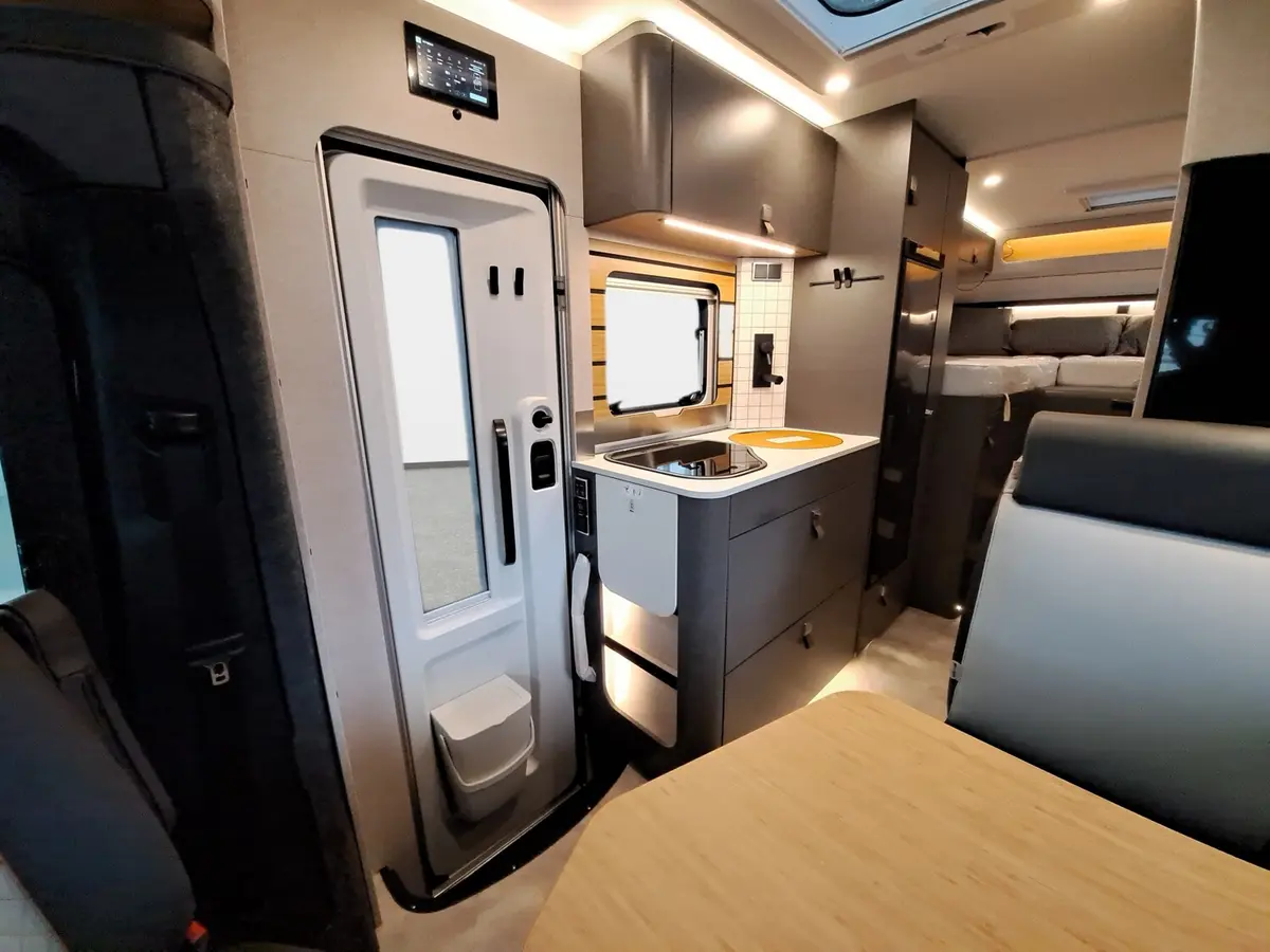Hymer ML-T CrossTrail 580 TV, Leder, GFK, Winterpaket