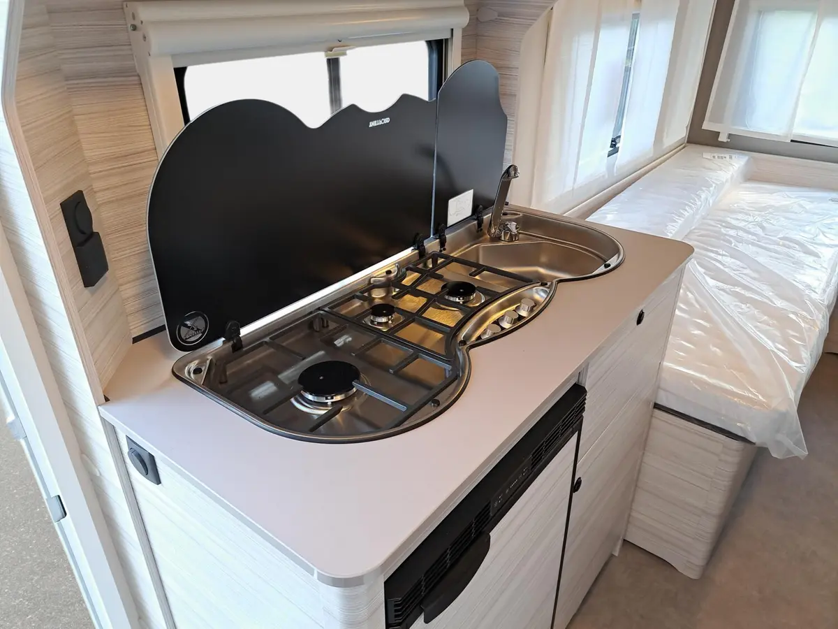 Dethleffs c-joy Active 460 LE 