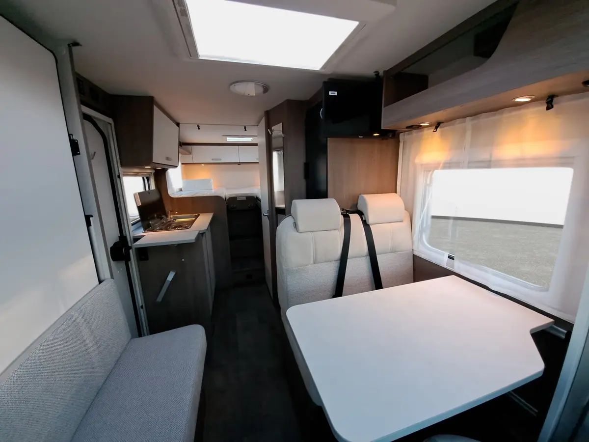 Carado V 347 Pro+ Solar, LTE, TV, Clever Lift Bett